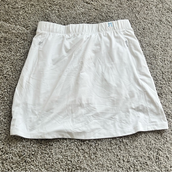 J. McLaughlin Dresses & Skirts - J. McLaughlin Skort (Skirt w/ Shorts) Tennis Golf Skirt White Sz S Tennis